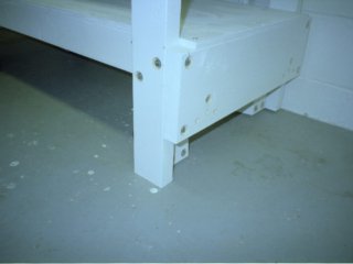bench_down2a